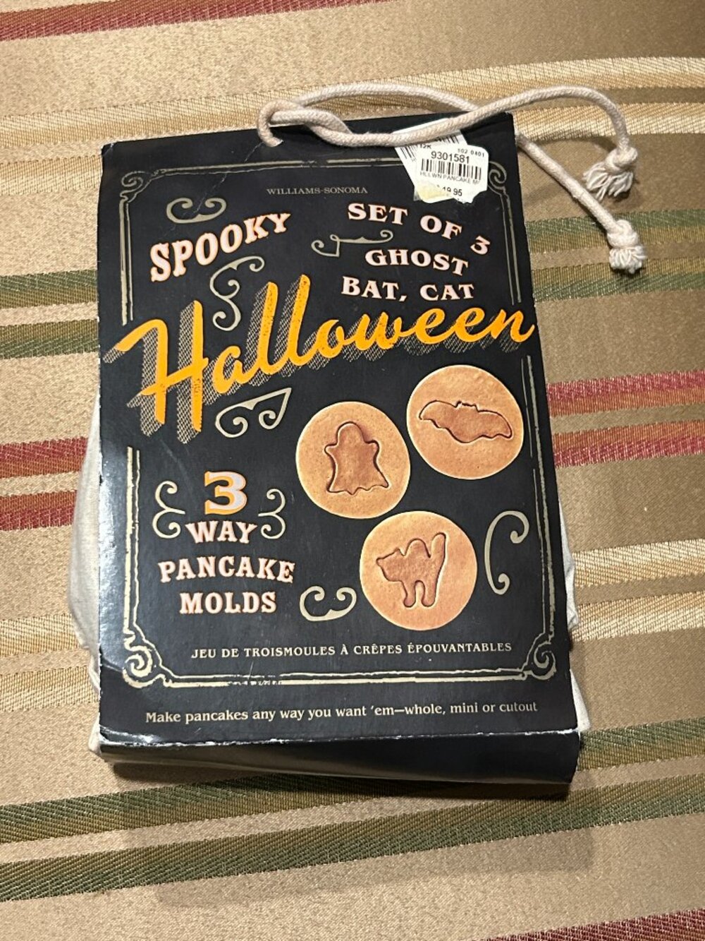 Williams & Sonoma Set 3 Halloween Pancake Molds Cat Ghost Cat Bat Metal